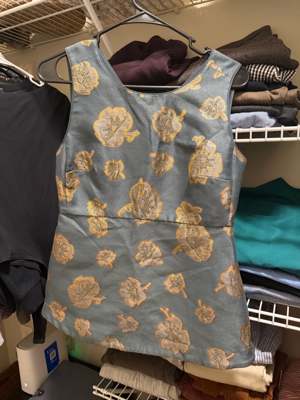 Ann Taylor Blue Floral Jacquard Sleeveless Top